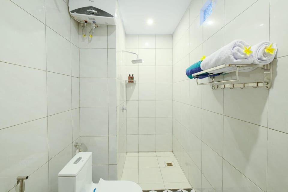Green Bali Guest House Bed and Breakfast in North Kuta