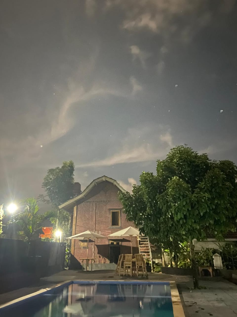 EDRIAN BUNGALOWS Hotel in West Nusa Tenggara, Indonesia