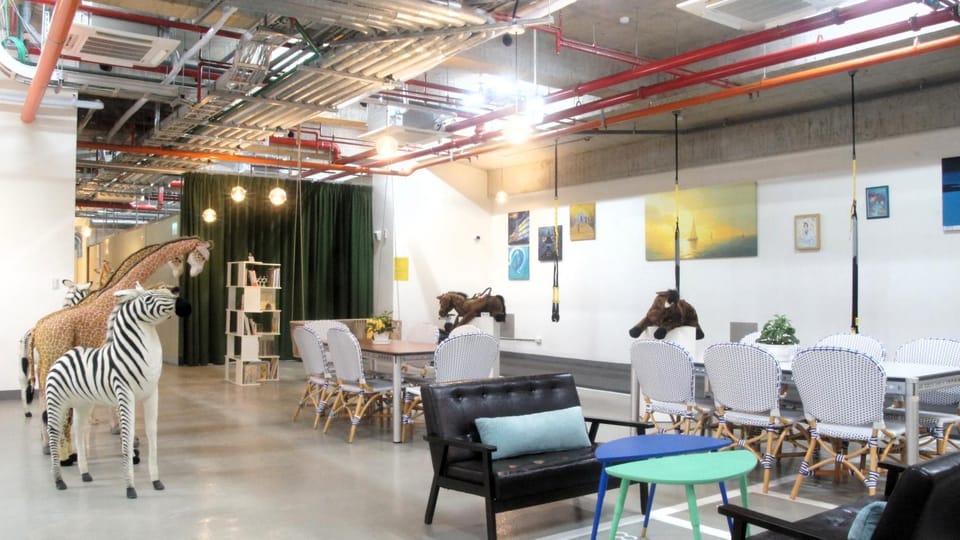 Seating area