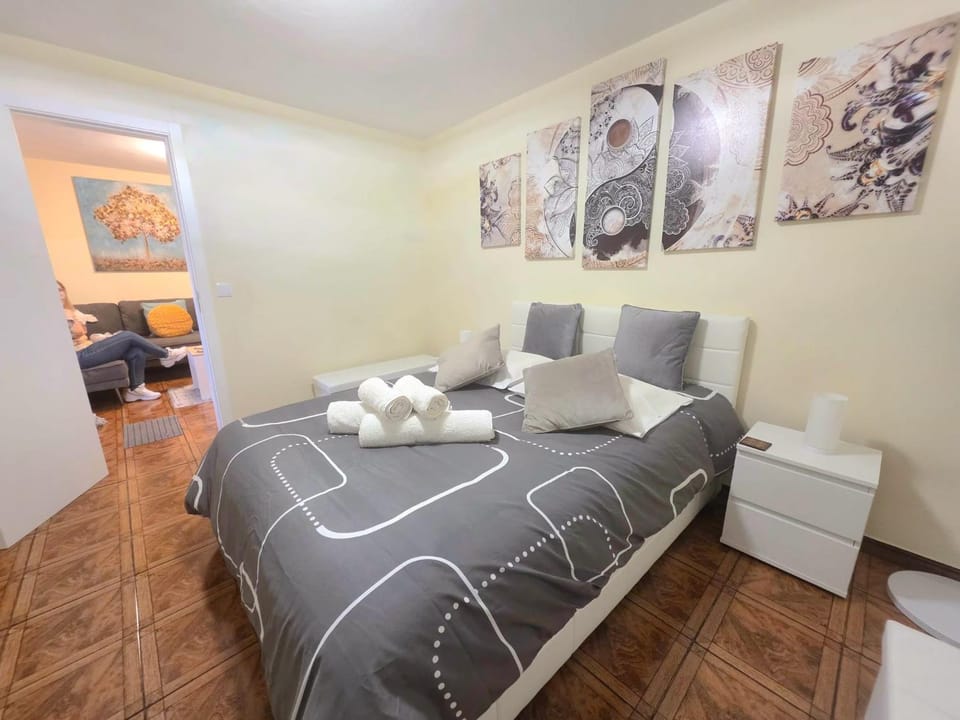 Staff, Bed, Other, Guests, Sunrise, children, Family, furniture, heating, internet, safe, storage, towels, wardrobe, laundry