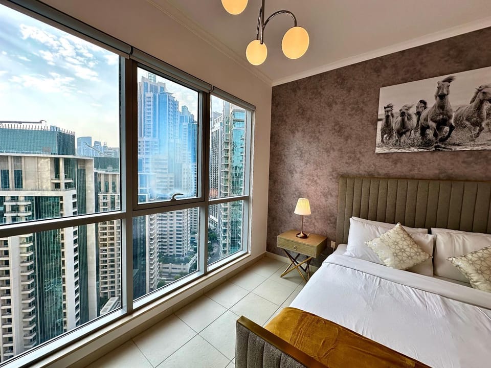 Lux BnB I The Residences I Sky Line Views Apartment in Dubai
