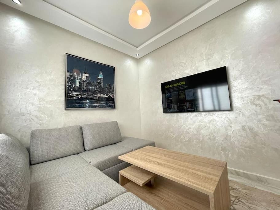 Communal lounge/ TV room, TV and multimedia, Living room, Seating area