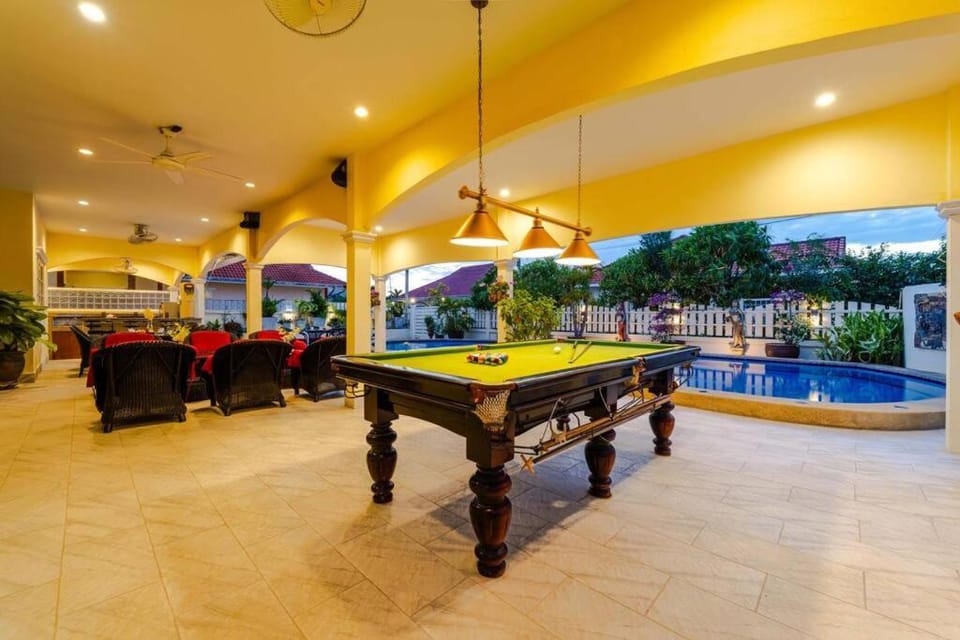3 Bedroom Pool Villa Close to City Center! S102 Villa in Nong Kae