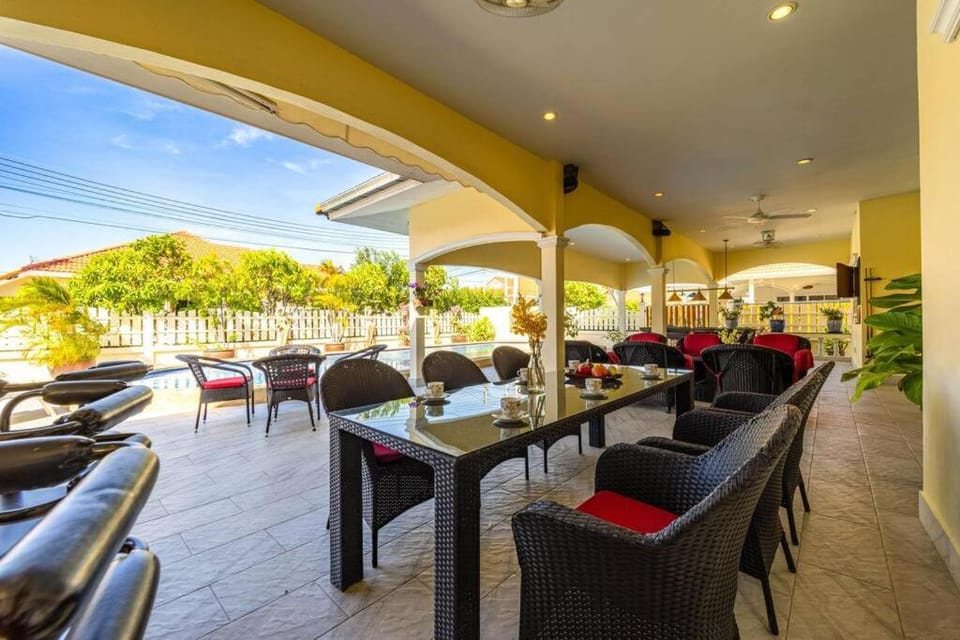 3 Bedroom Pool Villa Close to City Center! S102 Villa in Nong Kae