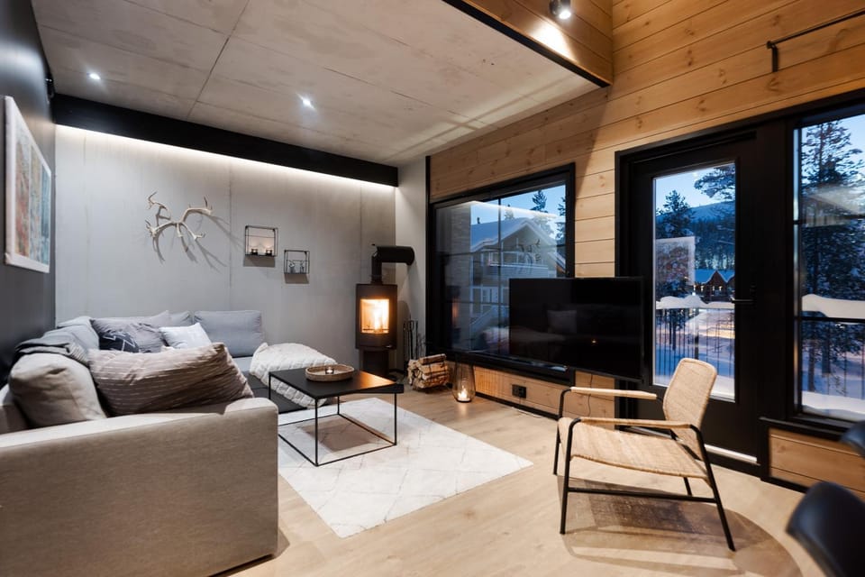 Communal lounge/ TV room, TV and multimedia, Living room, Seating area, Evening entertainment