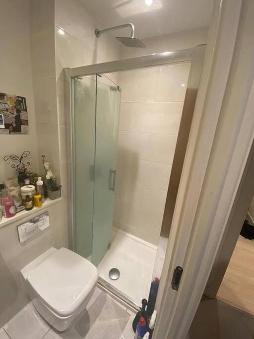 Luxury 2 bed ensuite 2 bathroom apartment East Croydon Apartment in Croydon