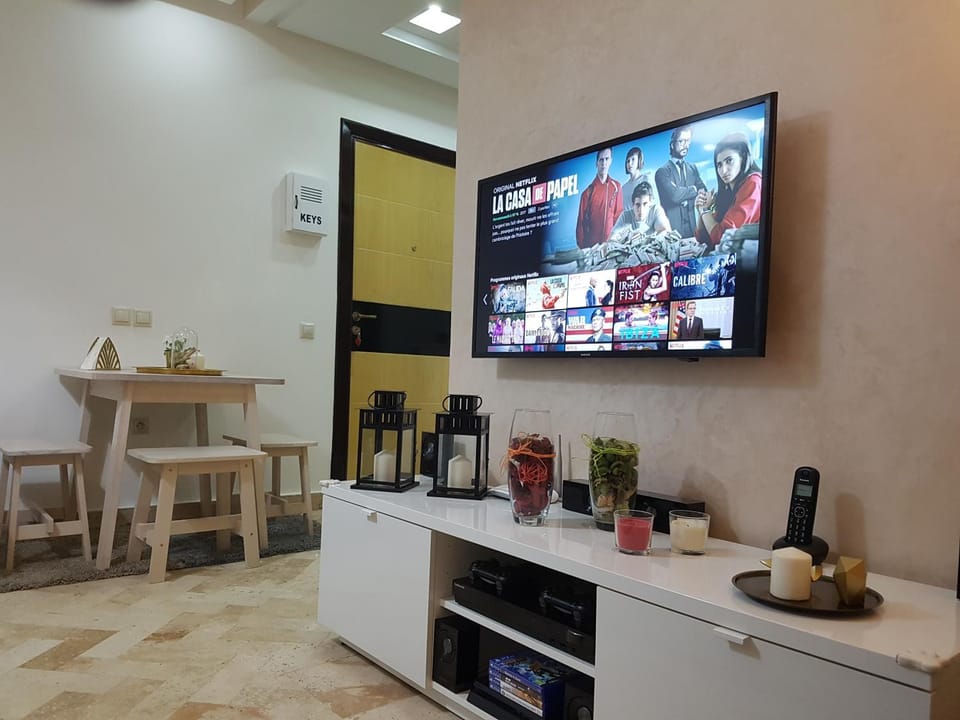TV and multimedia, Dining area