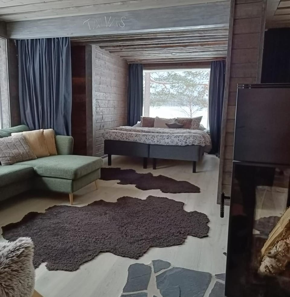 Bed, Living room