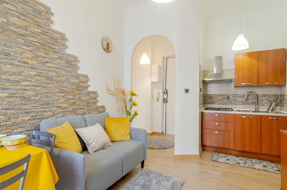 Kitchen or kitchenette, Living room