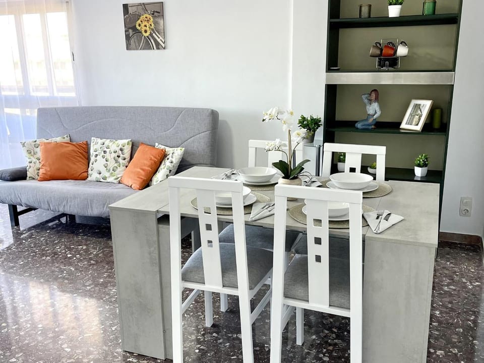 Living room, Dining area
