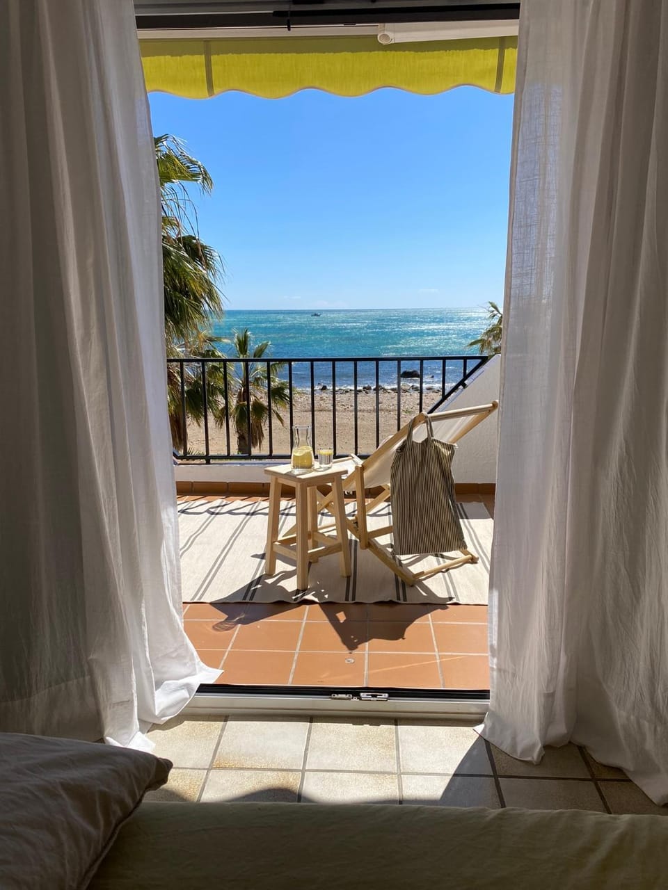 Natural landscape, Balcony/Terrace, Seating area, Beach, Sea view