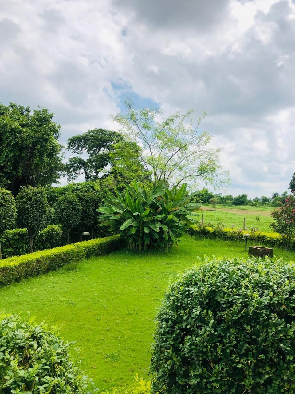 StayVista's The River Villa - Pet-Friendly Riverside Villa near Bhojpur Temple Bhopal Villa in India