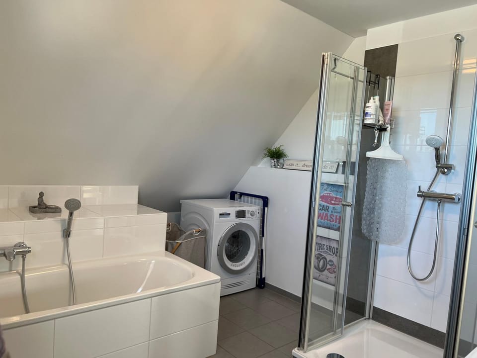 Shower, Bath, washing machine, dryer