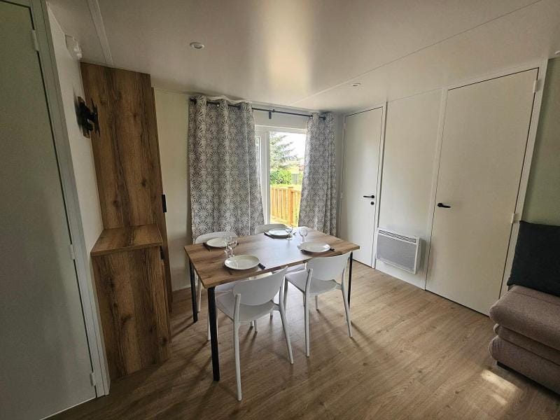 Camping de Charlieu Campground/ 
RV Resort in Bourgogne-Franche-Comté