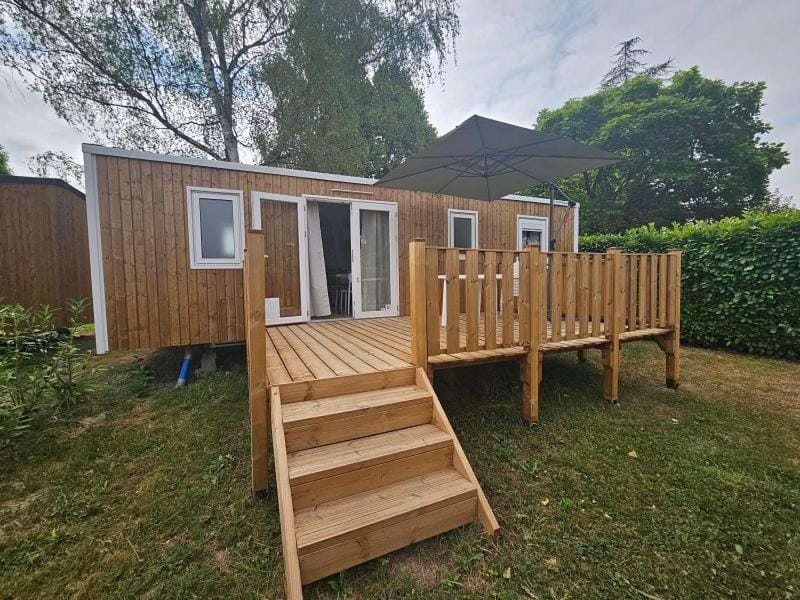 Camping de Charlieu Campground/ 
RV Resort in Bourgogne-Franche-Comté