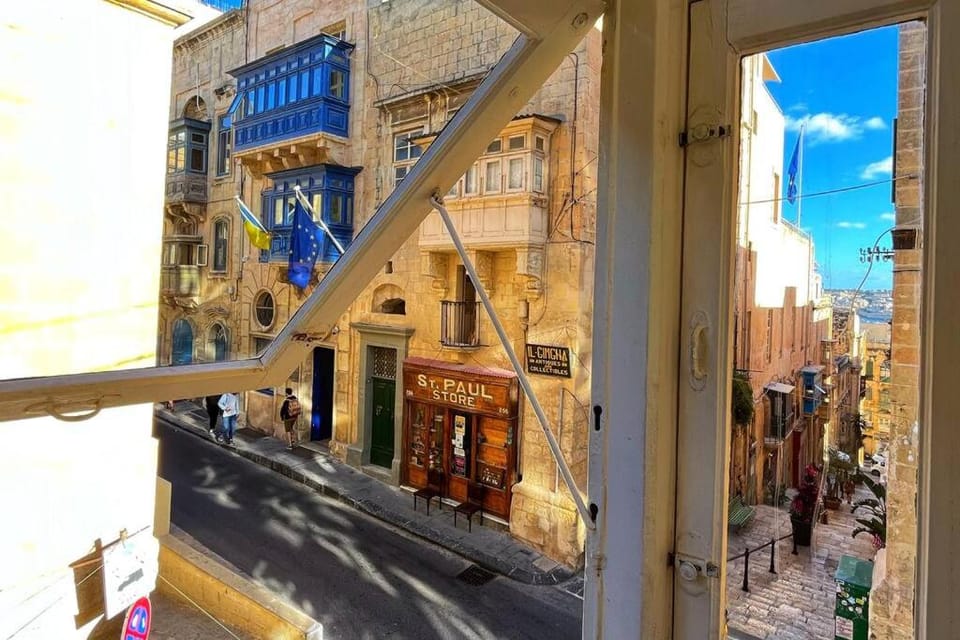 Neighbourhood, City view, Street view