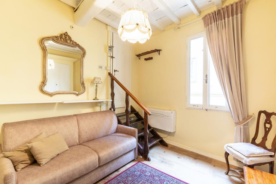 Living room, internet, air conditioner