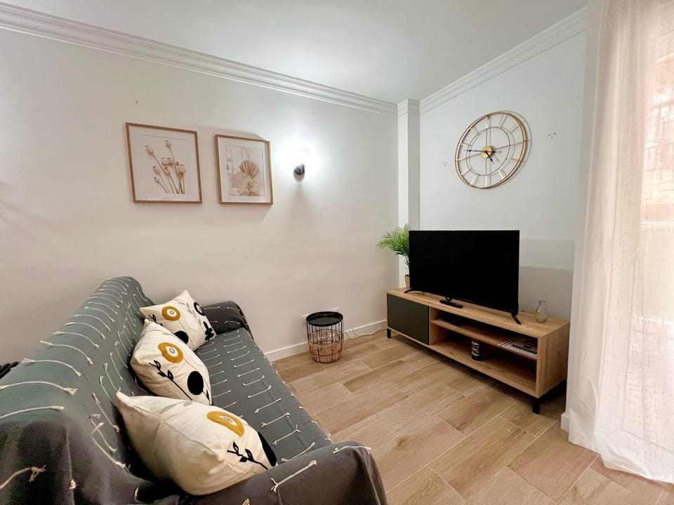 Communal lounge/ TV room, Living room