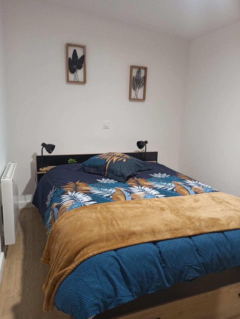 Bed, Bedroom