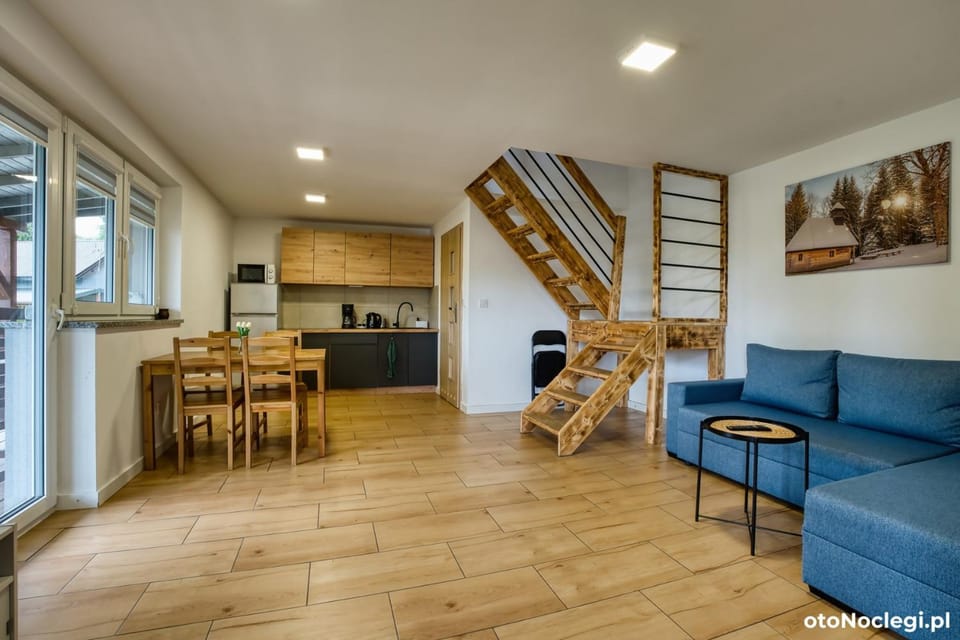 Kitchen or kitchenette, Living room, Seating area, Dining area, pet friendly, stove
