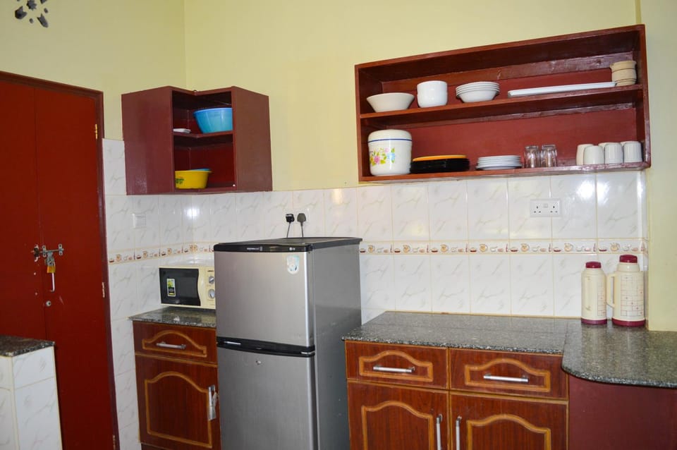 Kitchen or kitchenette, oven, stove
