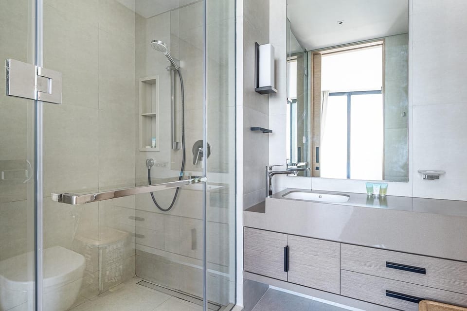 Shower, Bathroom, towels