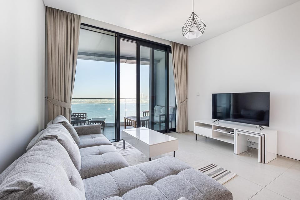 TV and multimedia, Living room, Seating area, Sea view