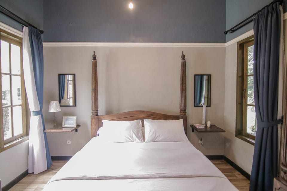 Harvest Mountain Farm Guesthouse Villa in Cisarua