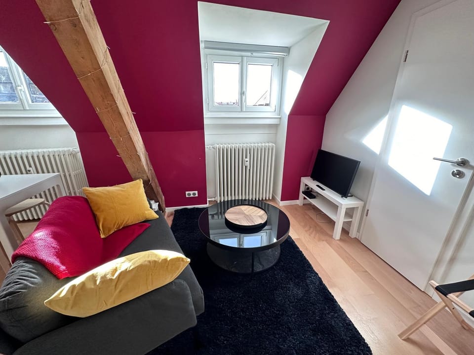 Living room, Photo of the whole room, Seating area
