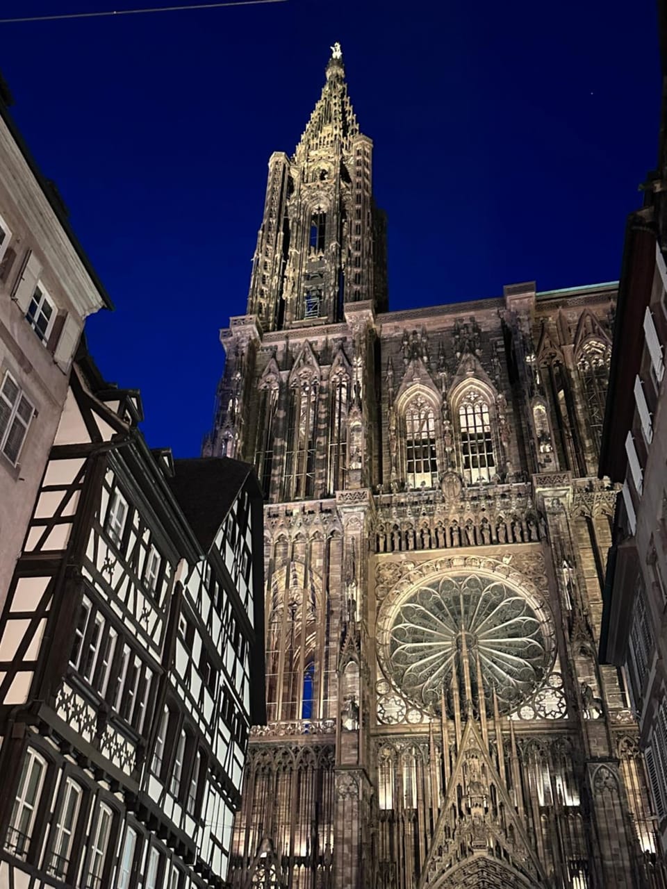 Nearby landmark, Night