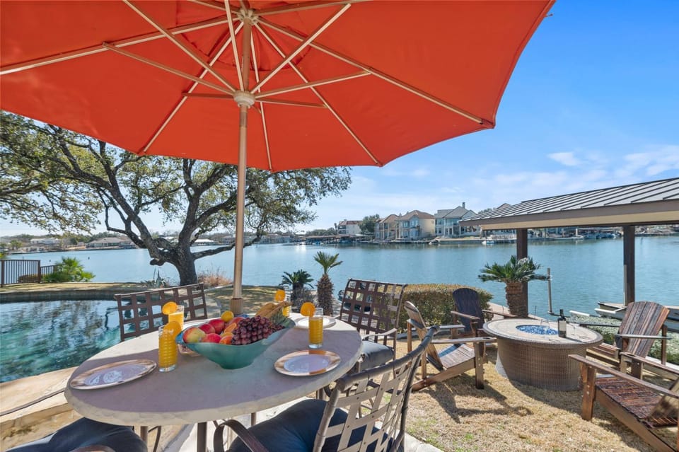 Stunning Lakefront Retreat Pool Boat Lift Spectacular Views House in Lake Lyndon B Johnson