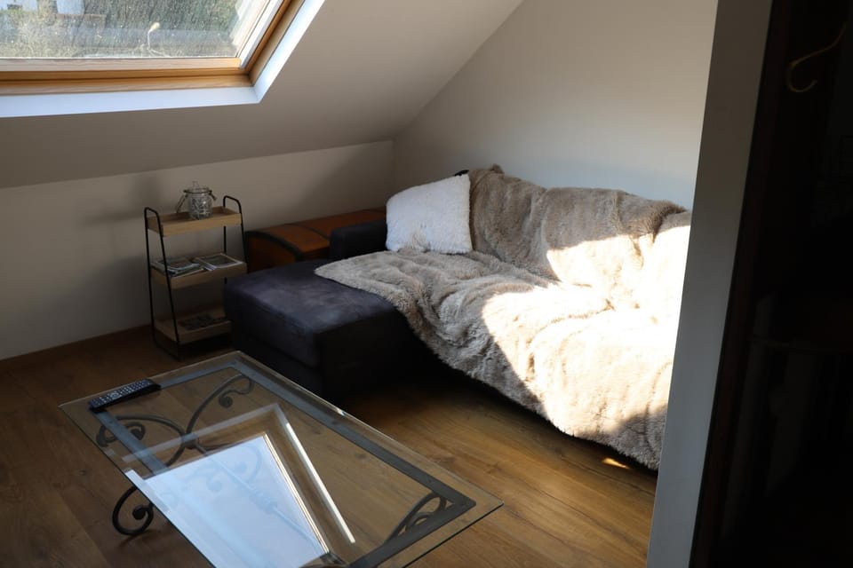 Pause-toit, Le gîte de Mozet. Apartment in Wallonia, Belgium