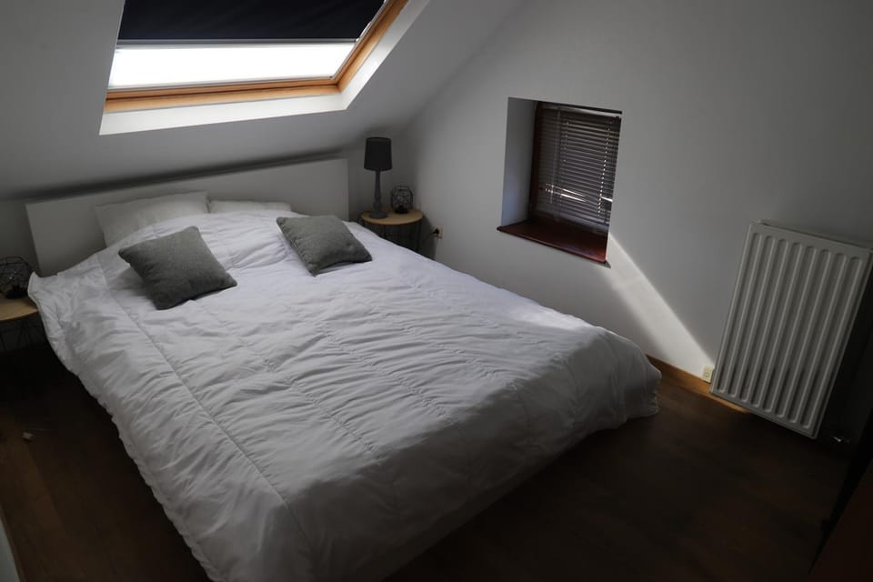 Pause-toit, Le gîte de Mozet. Apartment in Wallonia, Belgium