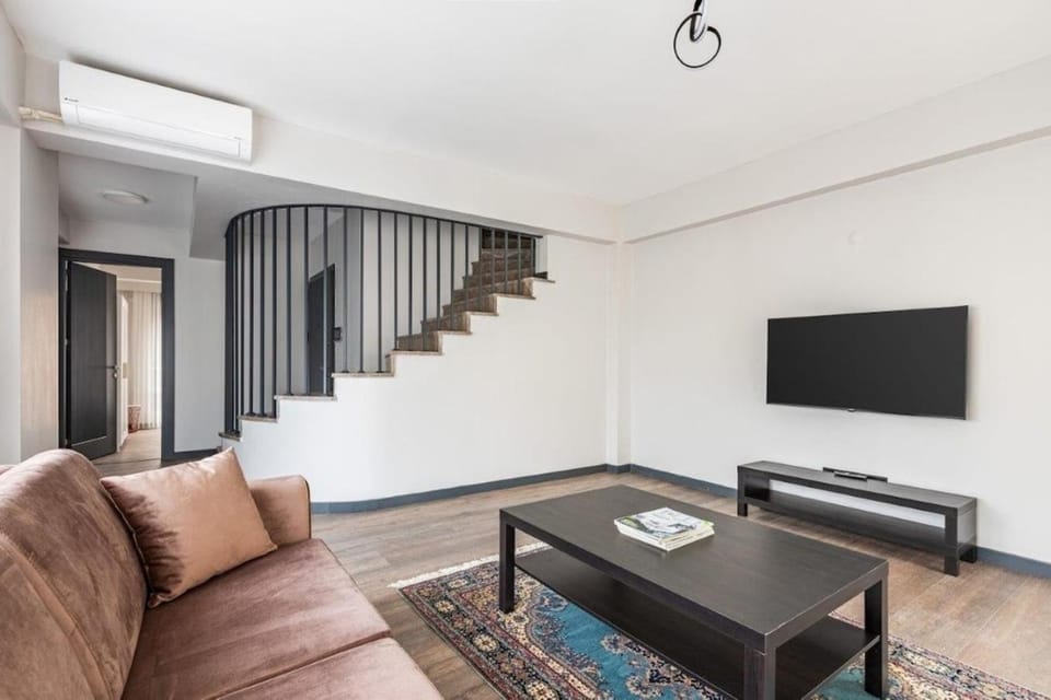 Duplex Penthouse wparking 3BD2Bath Views! #340 Apartment in Istanbul