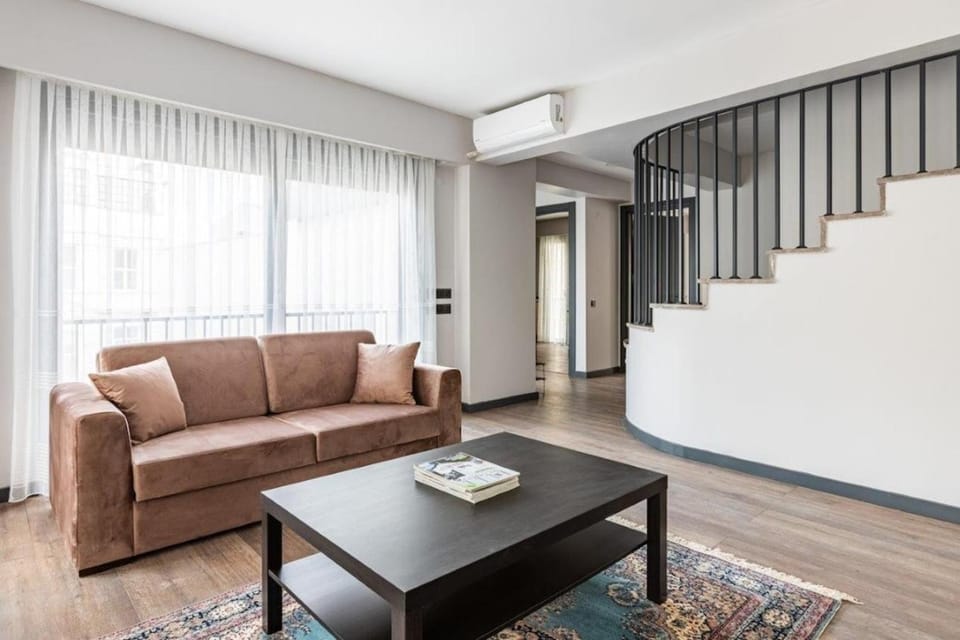 Duplex Penthouse wparking 3BD2Bath Views! #340 Apartment in Istanbul