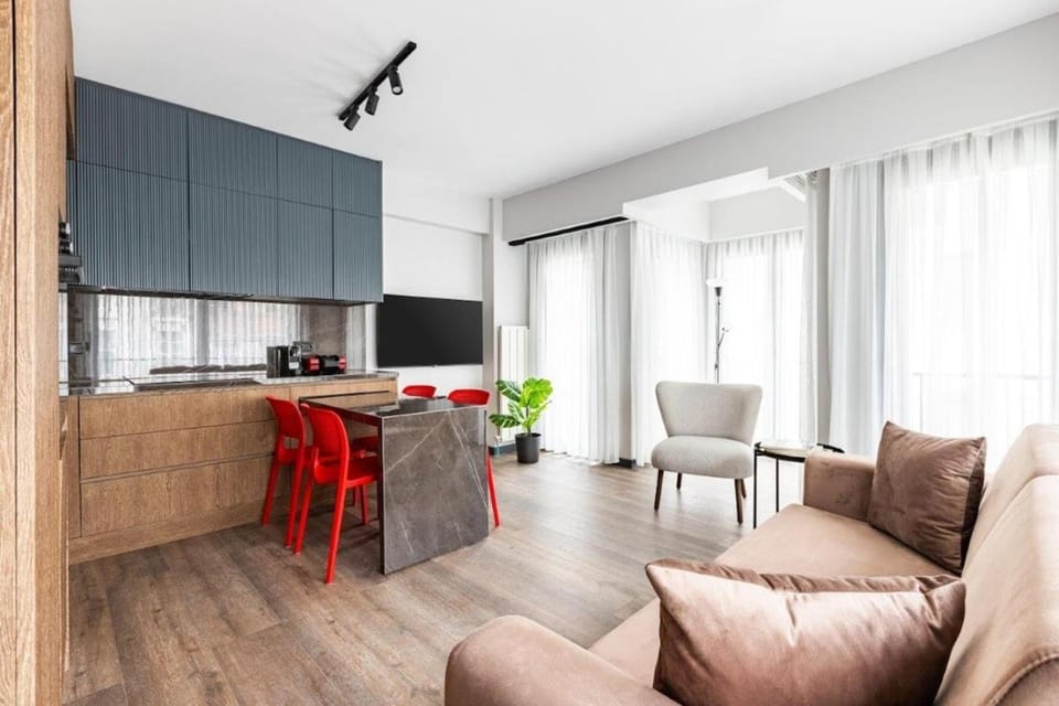Cozy Bright wParking 2BD1Bath Central Home!#338 Apartment in Istanbul