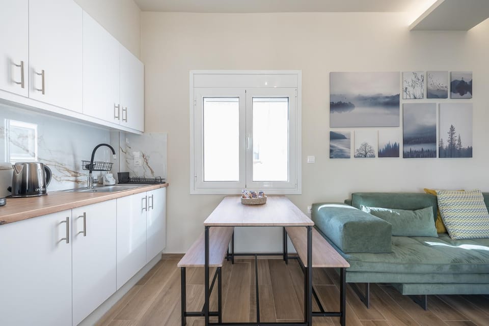 Kitchen or kitchenette, Seating area, Dining area, pet friendly, stove