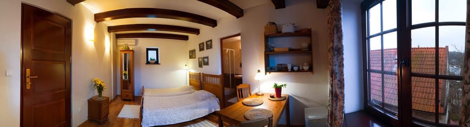 Bed, Bathroom, Photo of the whole room