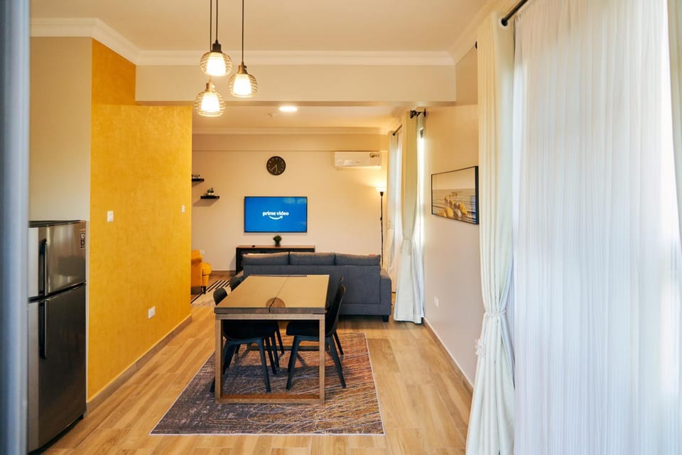 TV and multimedia, Kitchen or kitchenette, Living room, Seating area, Dining area, hair dresser