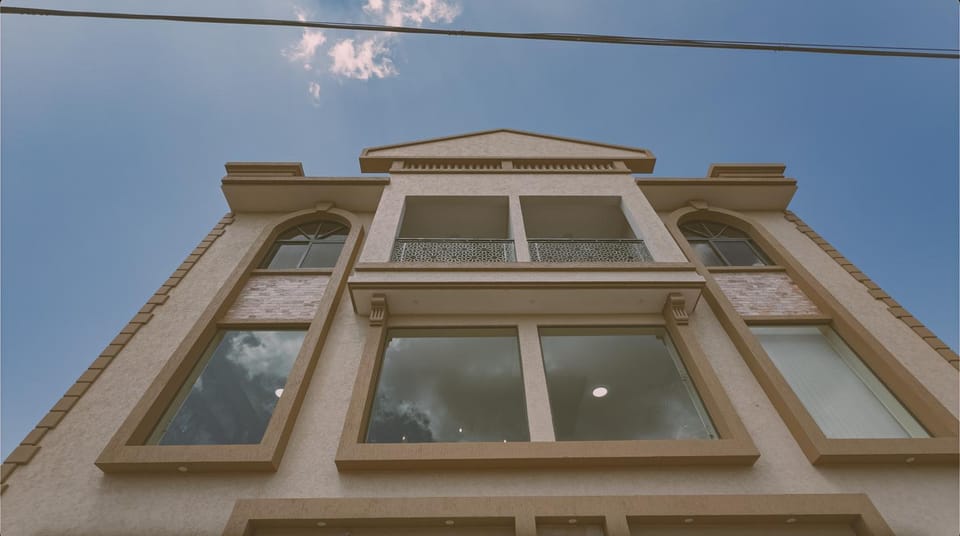 Property building, Day