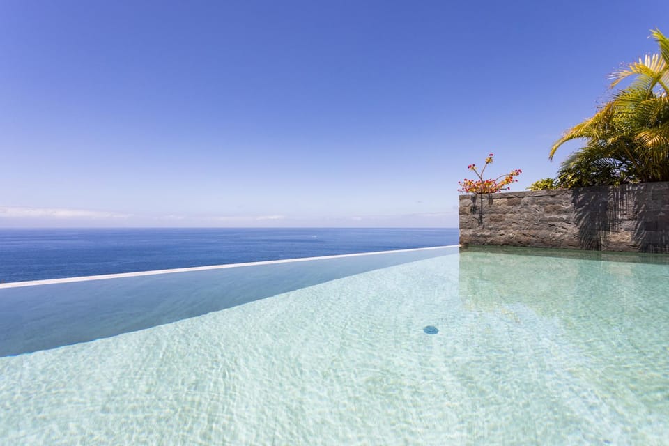 Pool view, Sea view, Swimming pool