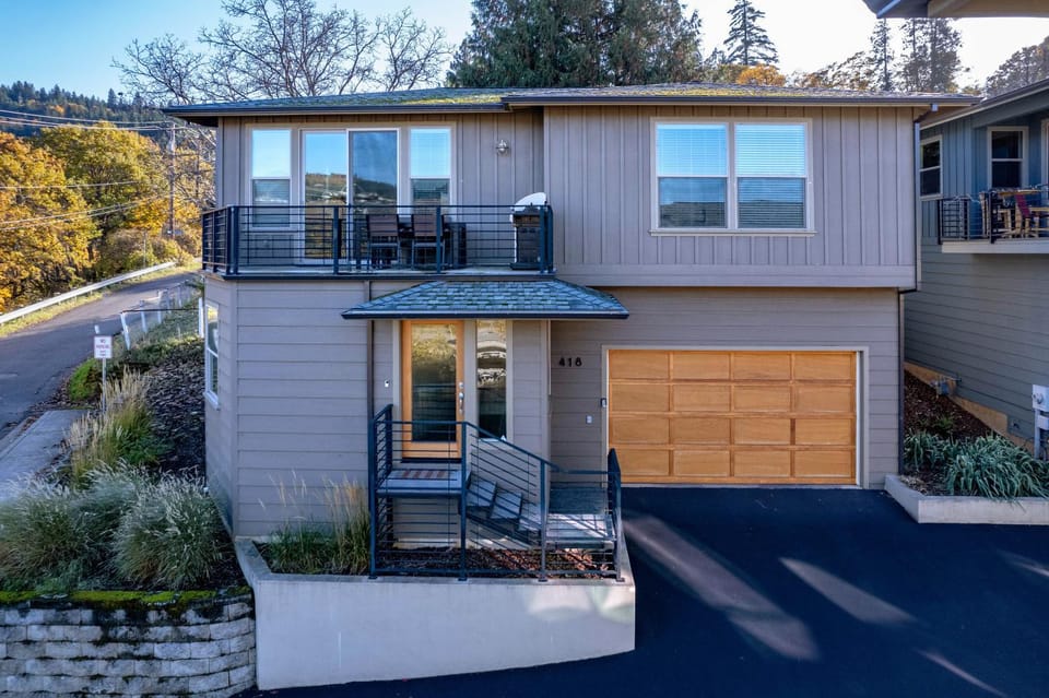 Bluff View home House in Hood River