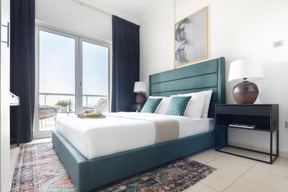 Bed, Living room