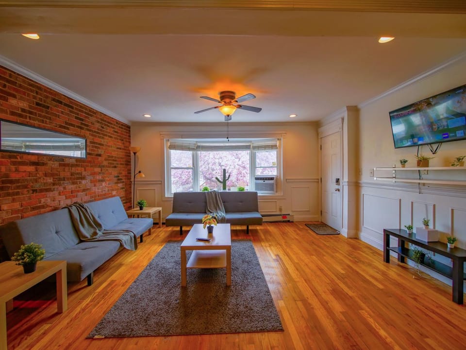 Stylish 3 bed, minutes to NYC! Apartment in Jersey City