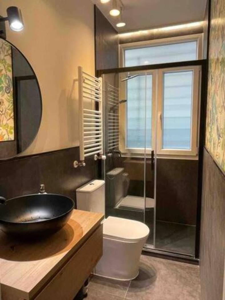 Shower, Toilet, Bathroom