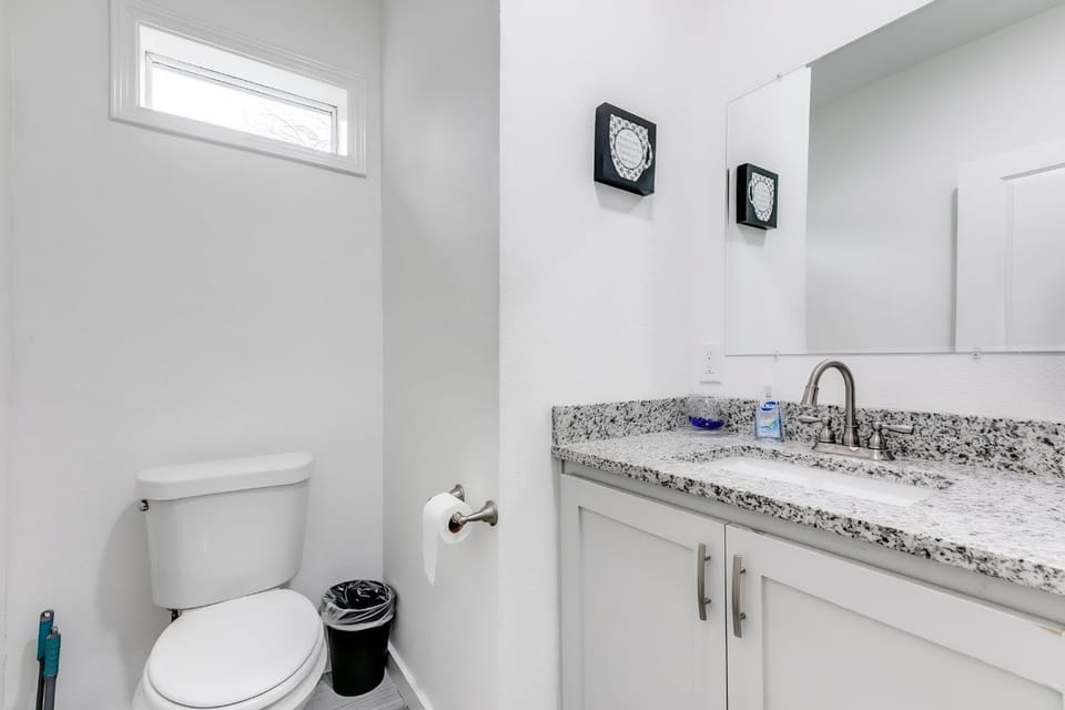 Toilet, Bathroom