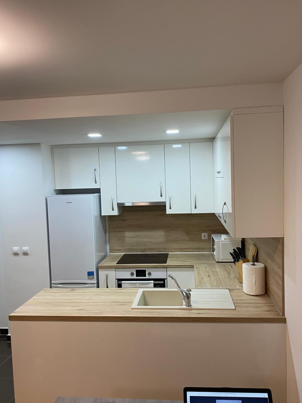 Kitchen or kitchenette, minibar, pet friendly, stove