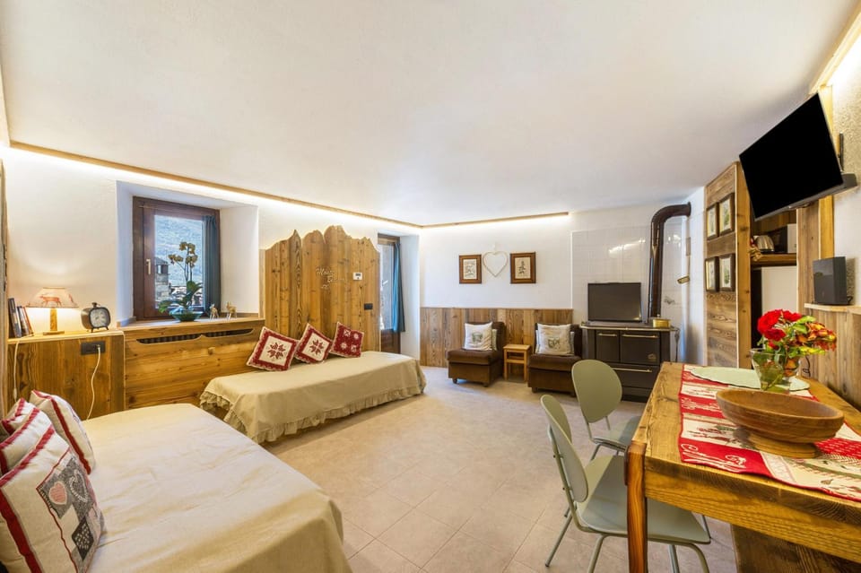 Property building, Living room