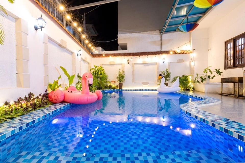 Swimming pool