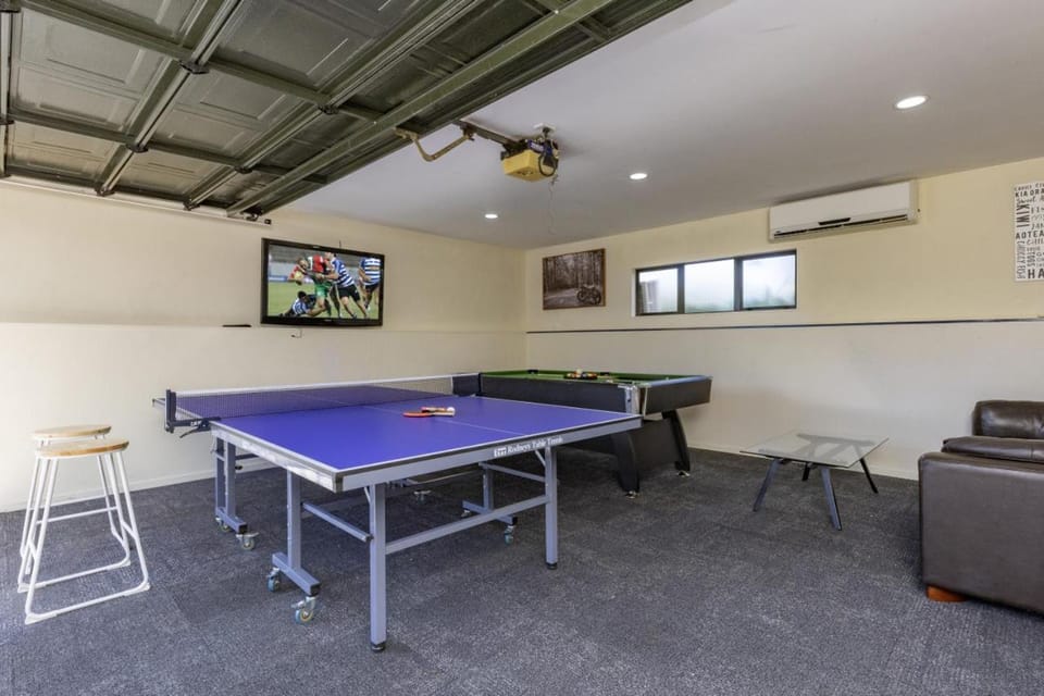 Spa, Movies, Pool table, Table tennis in Ellerslie! House in Auckland